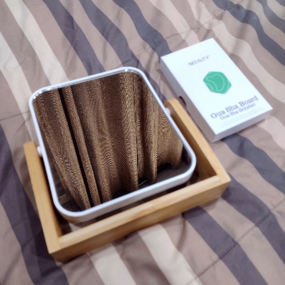 Mirror and Gua Sha Board Spa Bundle